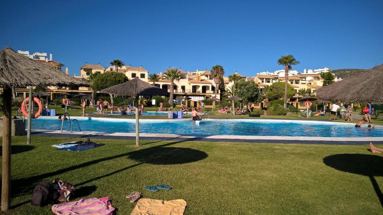 Atlanterra Bajo. Salida Directa. Urbanizacion De Lujo. Piscinas Canchas Padel. Wifi Y A/A Захара де лос Атунес Екстериор снимка