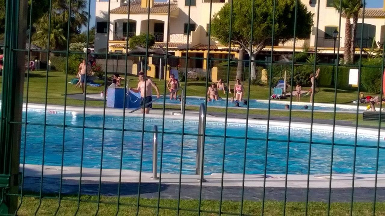 Atlanterra Bajo. Salida Directa. Urbanizacion De Lujo. Piscinas Canchas Padel. Wifi Y A/A Захара де лос Атунес Екстериор снимка