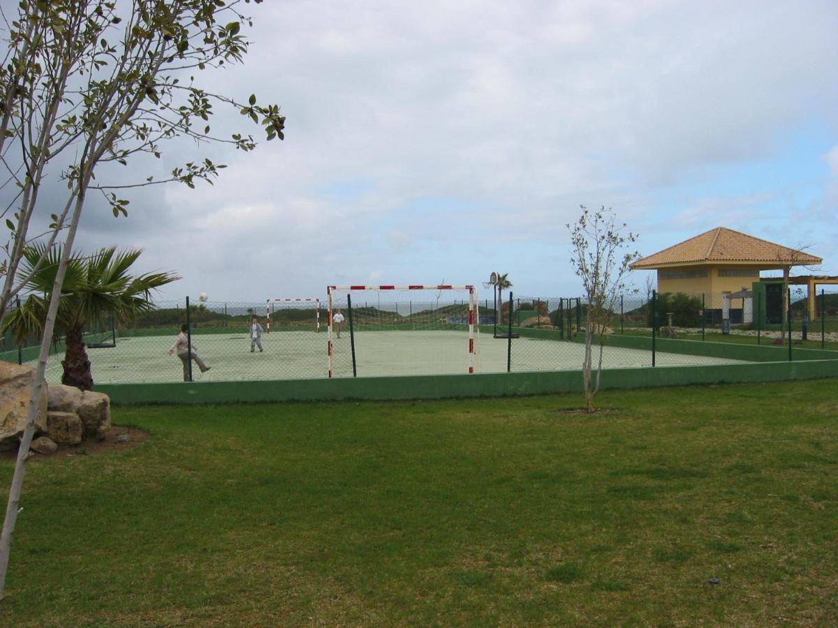 Atlanterra Bajo. Salida Directa. Urbanizacion De Lujo. Piscinas Canchas Padel. Wifi Y A/A Захара де лос Атунес Екстериор снимка