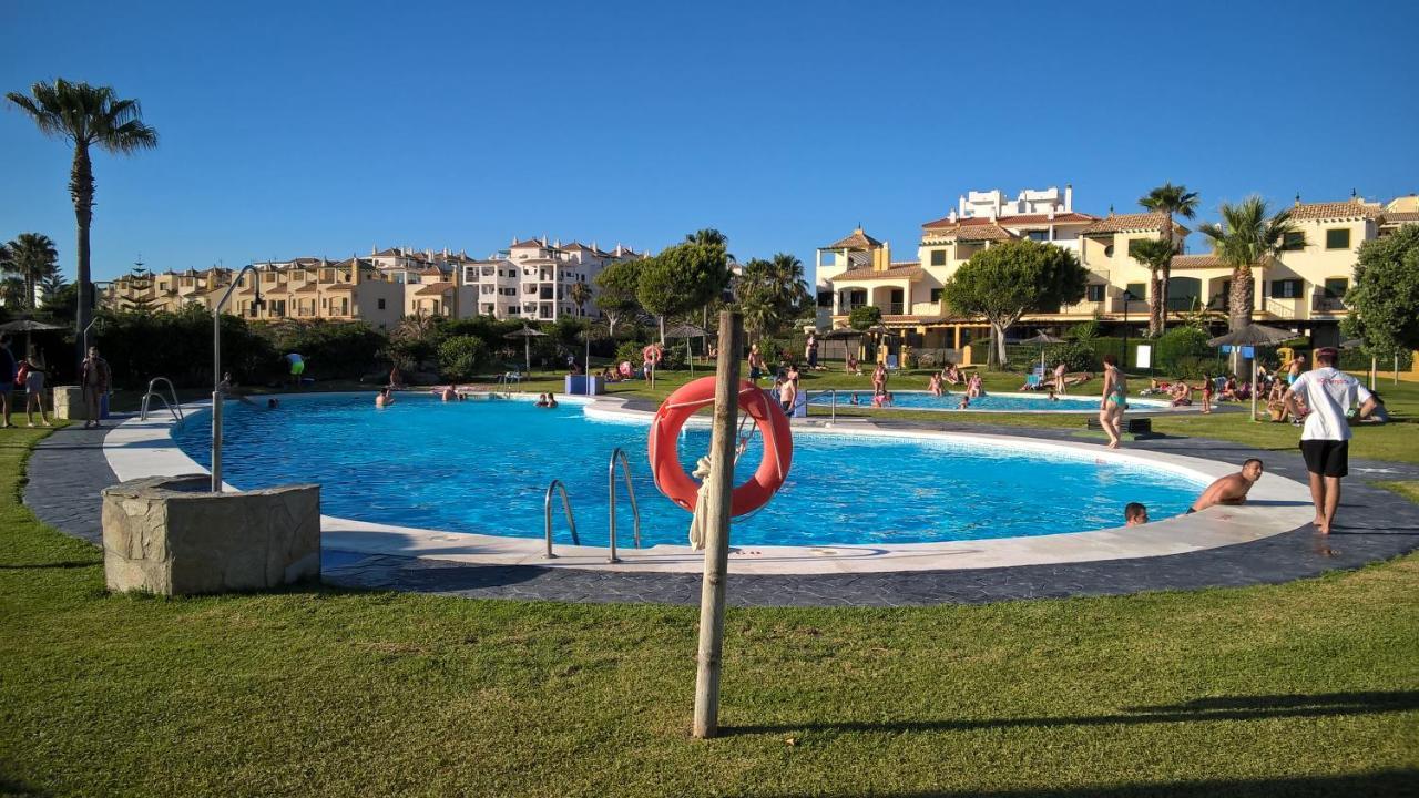 Atlanterra Bajo. Salida Directa. Urbanizacion De Lujo. Piscinas Canchas Padel. Wifi Y A/A Захара де лос Атунес Екстериор снимка
